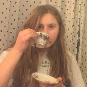 Meet your Posher, Abbey